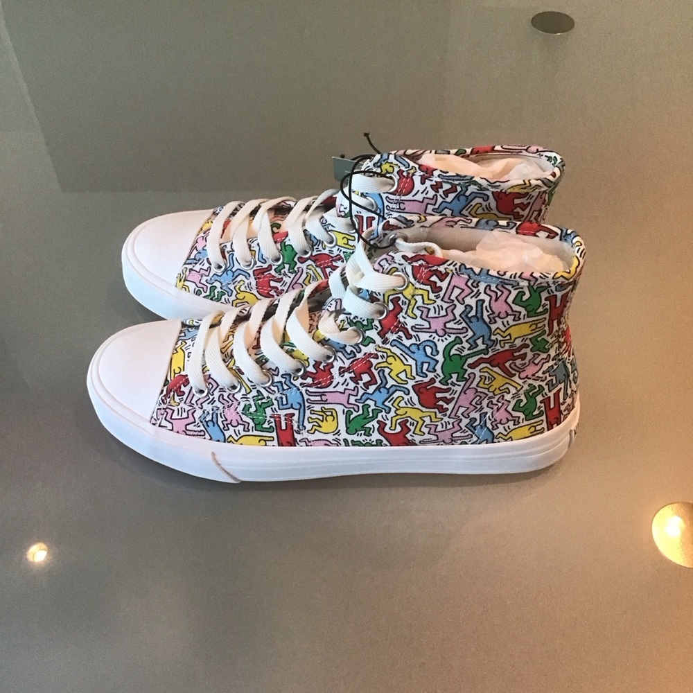 NEW H&M x Keith Haring High Tops Dancing Figures Sneakers 41 8.5 Limited Edition